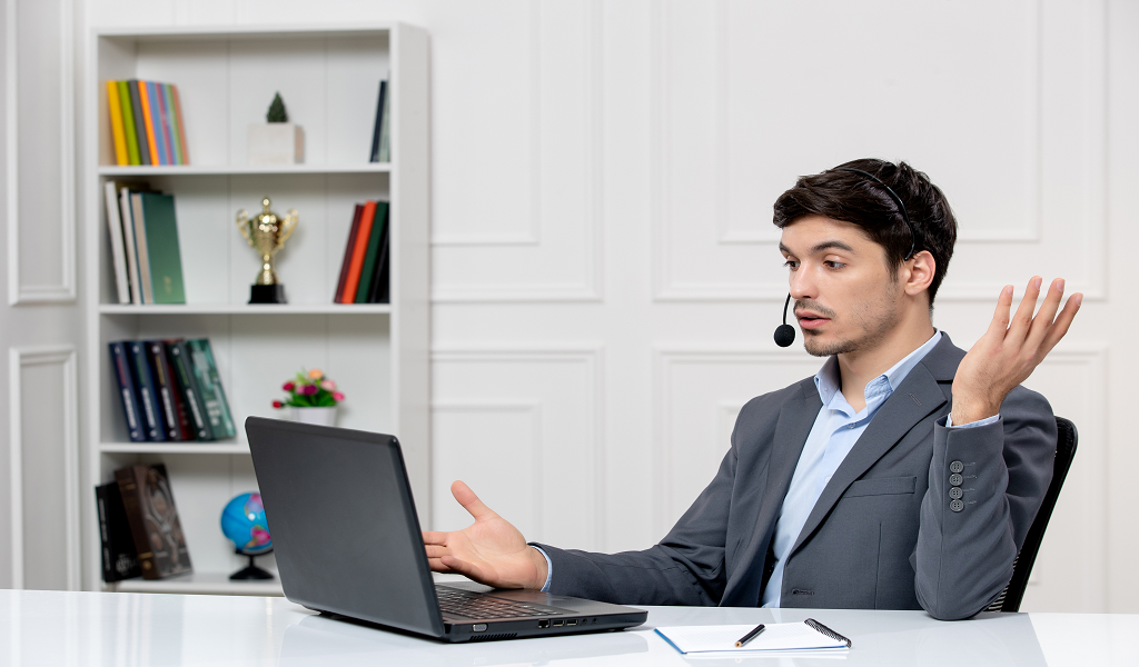 4 Benefits of VOIP for Small Businesses